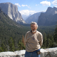 Yosemite - Dad Glacier Point view