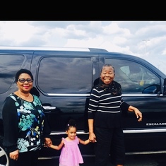 Mamendo with Touns mom and Granddaughter Sabrina in the US