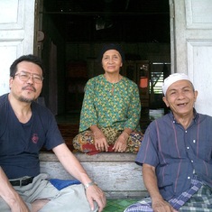 Fujimoto sensei with his foster family from Kelantan, Malaysia.