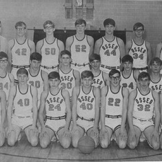 The Osseo B-Ball Team - check out the #32s