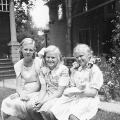 Albe, Rachel and Phyllis, Sept. 1935