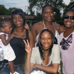 Alexis, sisters and daughter, Saliyah, at the Johnson Family Reunion in 2011
