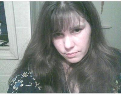 Alicia M Mundell