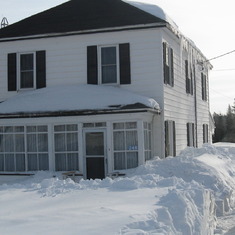 This is how the house looks much of the time (Winter of 2008/2009). Many people have asked why I left the South for the snow in NB. My answer is that Alma followed me all around the World, so the least I could do is follow her when she wanted to come back