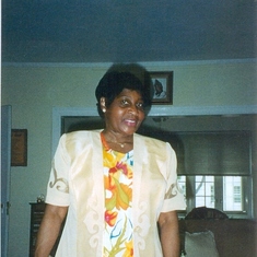 Aunt Gloria, Mamie's sister