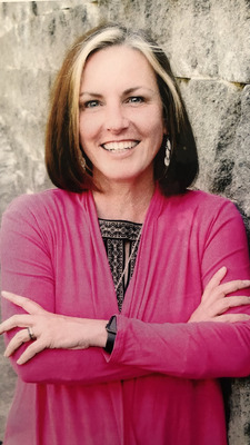 Amy Zele Hollinger