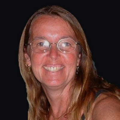 Angela Lesly Hunter