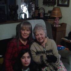 MAMA, COLLEEN, & GREAT GRAND DAUGHTER