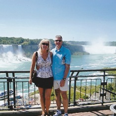 Anita & Erik (Niagara Falls, 2009)