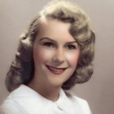 Anna M Senokossoff
