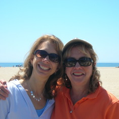 Anne and Jennifer in Santa Monica in 2006.  Lex and Lexie (Anne and I planned their wedding when they were babies....we were going to be the best mother in laws to each others' kids!) played in the sand and on the swings and had a great time.