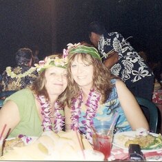 Annie & Lesley in Hawaii