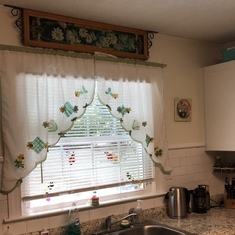 The dragonfly glass and bumble bee curtains 