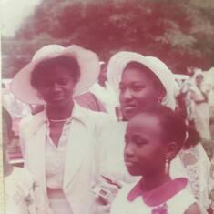 Arin with her sisters, Funmi and Toyin