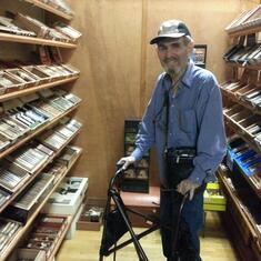08-10-16 Dad enjoying a cigar shop
