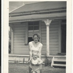 1957 -58 ,FARM HOUSE ,TANGIMOANA ,MY MUM AND ME   ( MICHAEL. THOMAS ).