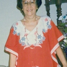 His mother Dr. Veneranda Pastor Llorente (Floring)