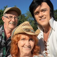 Awna, Colleen and Corny at the Elvis Festival 2018