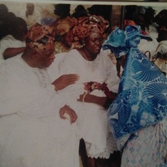 Prof&Mrs Adepoju given their blessings to the bride.. Adenike.,2005 God bless the family left behind