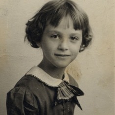 Barbara Benyak 1952 (8 years old)