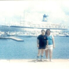 mom and dad cruise pic