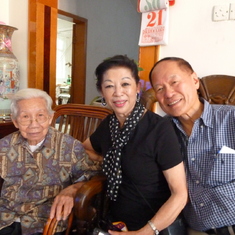 Visiting her relatives in Haochong, Zhongshan, China