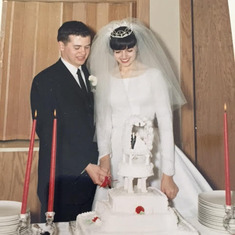 mom and dad wedding cake