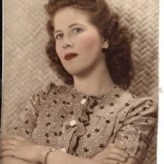 MOM IN HER YOUNGER YEARS. A BEAUTIFUL LADY, INDEED.