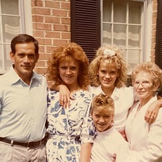 Herbie Lynn, Stacie, Lindsay and Betty at Etta Drive in Springfield, VA