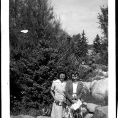 Unknowen Gal with Betty. Don't know date or place.
