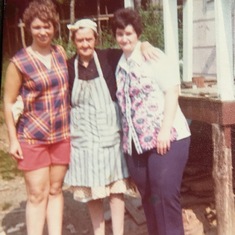 1972 Aunt Mary Jo, Granny Postell and mom