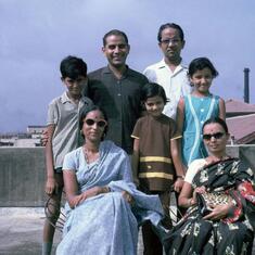 Pushpa Johari's eldest brother's family (Ramesh Saxena, Malti Saxena, Vartika, Neeharika) ... terrace in Mumbai