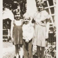 DonnaMae (left), Bill (middle) &  Lois (right) about 1933