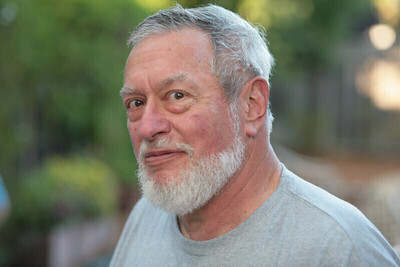 Bruce J Nothmann