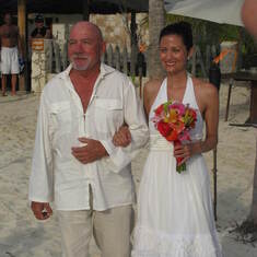 The proudest dad in the universe at Rob and Laurie's wedding, May 2008 in Isla de Mujeres, Mexico.