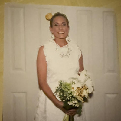 Carla J Carelli