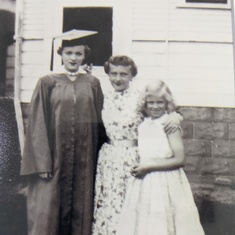 Carol, Marilyn and their mom