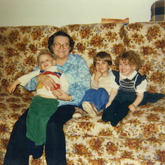 Caroline on far right with her cousin and Dan with their grandma.