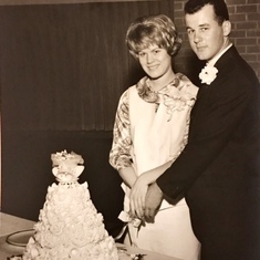 Max & Care Cut the Cake 1964