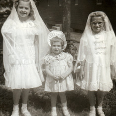 Diane Backoff, Barbara, and Catherine, June 1950
