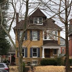 This is the Alt's house where all the kids grew up. It was located on Flora Place in South St. Louis