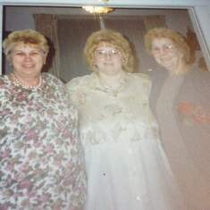 Melinda with her mother, Rosemary (right) and dear family friend "aunt" Patti