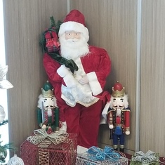 Santa comes to Seacrest