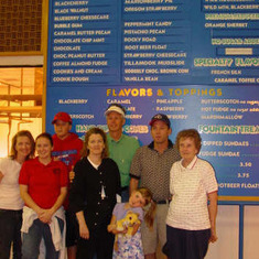 Wendi, Rachel, Cameron, Tori, Bill, Maddy, Dan & Charlene @ TILLAMOOKCHEESE FACTORY 2005