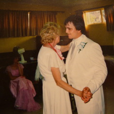 MIKE DANCING WITH MOM HE LOVED HER SO MUCH