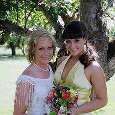 Erin was Cheri's maid of honor at her wedding to Ron.