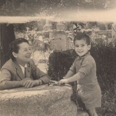 1952 with grandmother Carla Regard