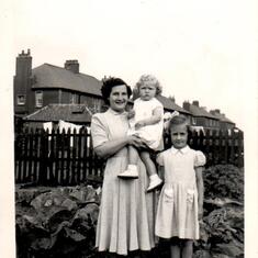 Christine with her mum and cousin Anne in Bonnybridge.