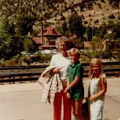 Grandma, Chris & Sister Laura in Glenwood Springs, CO