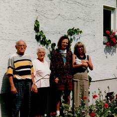 Great Onkel Hans, Great Tante Rose (Oma's sister), Chris & Cousin Heidi